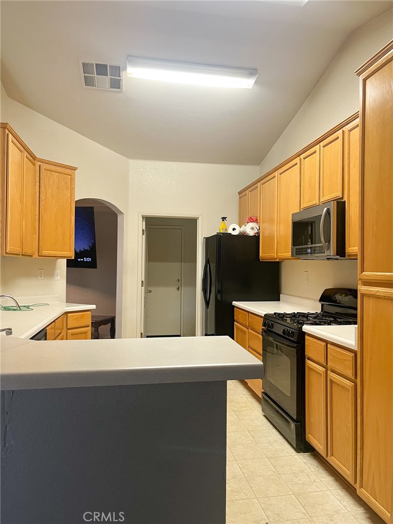 2153 W Solis St, Merced, CA 95348