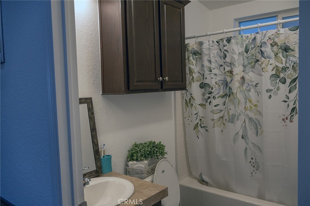 2499 E Gerard #123, Merced, CA 95341