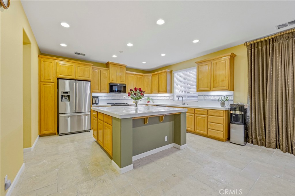 1258 Avignon, Merced, CA 95348