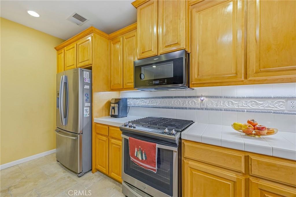 1258 Avignon, Merced, CA 95348