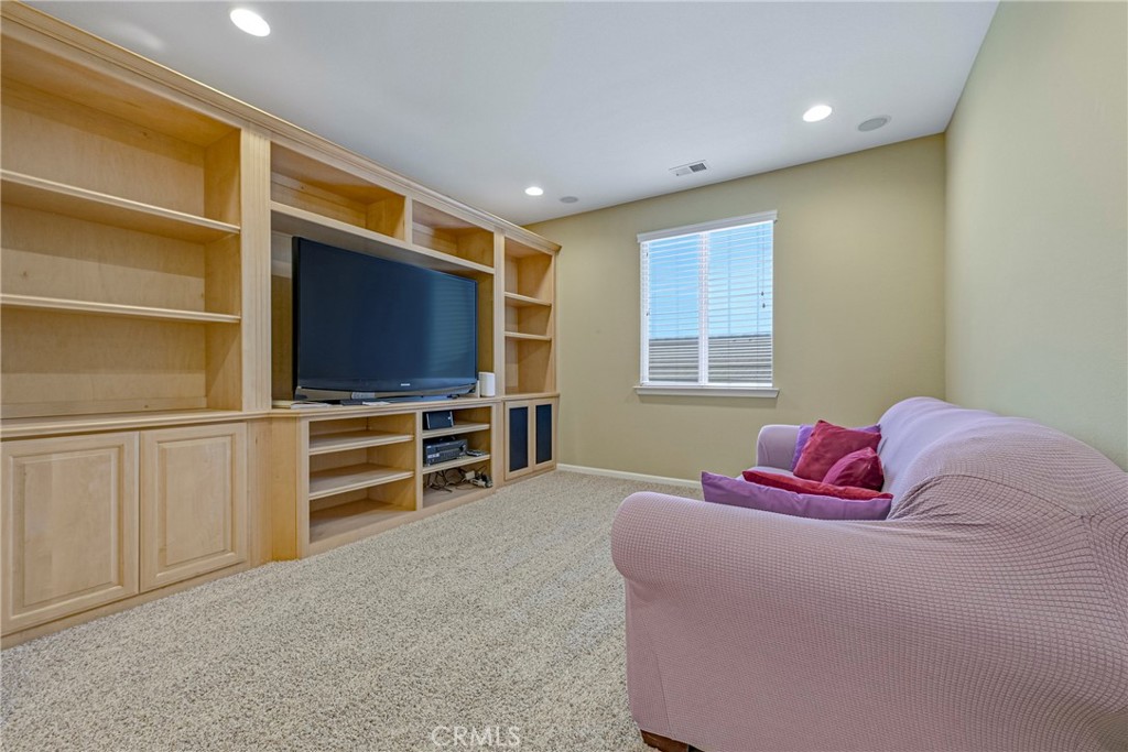 1258 Avignon, Merced, CA 95348