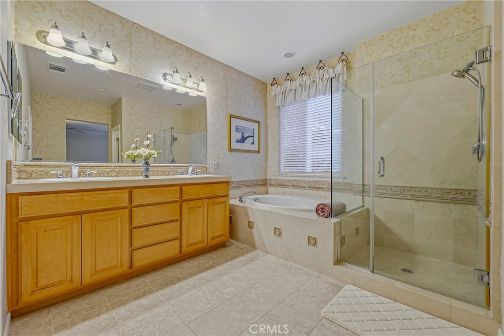 1258 Avignon, Merced, CA 95348