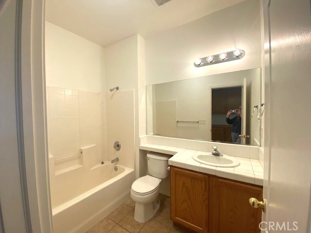 3951 Black Hawk Ct, Merced, CA 95340