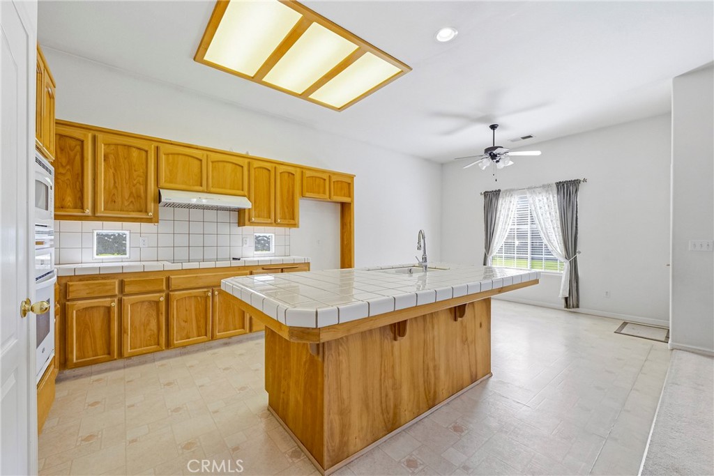 4115 Bella Vista St, Chowchilla, CA 93610