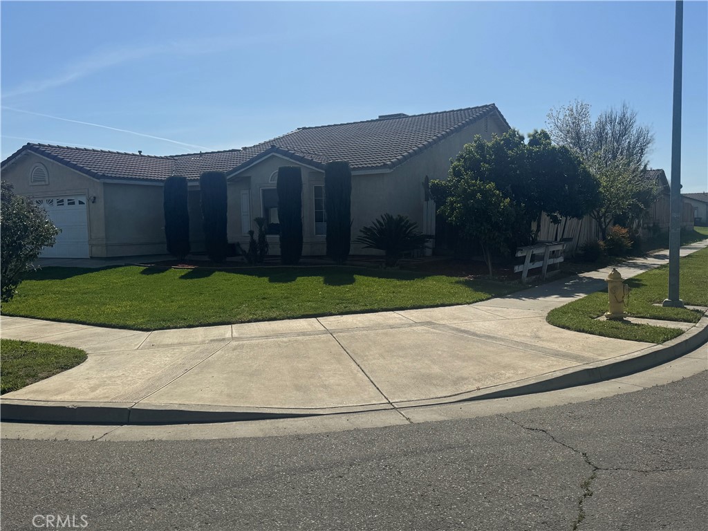 596 St Teresa Ct, Merced, CA 95341