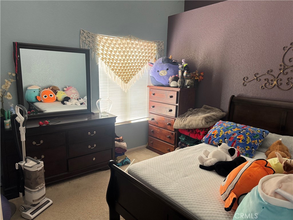 596 St Teresa Ct, Merced, CA 95341