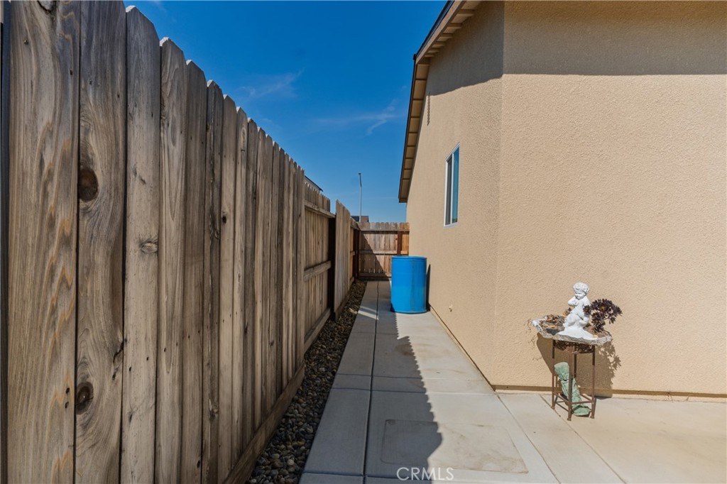 714 Dean Ct, Merced, CA 95341