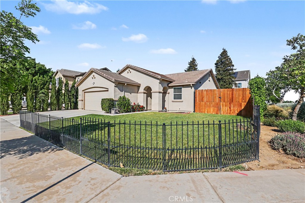 494 Lily, Merced, CA 95341