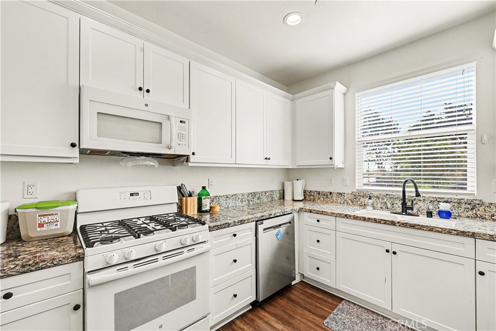 494 Lily, Merced, CA 95341