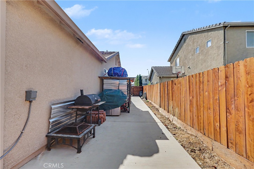 494 Lily, Merced, CA 95341