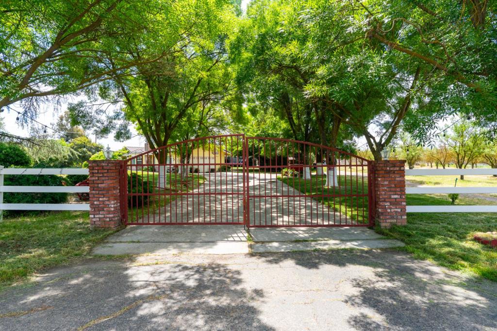 2965 Dunn Rd, Merced, CA 95340