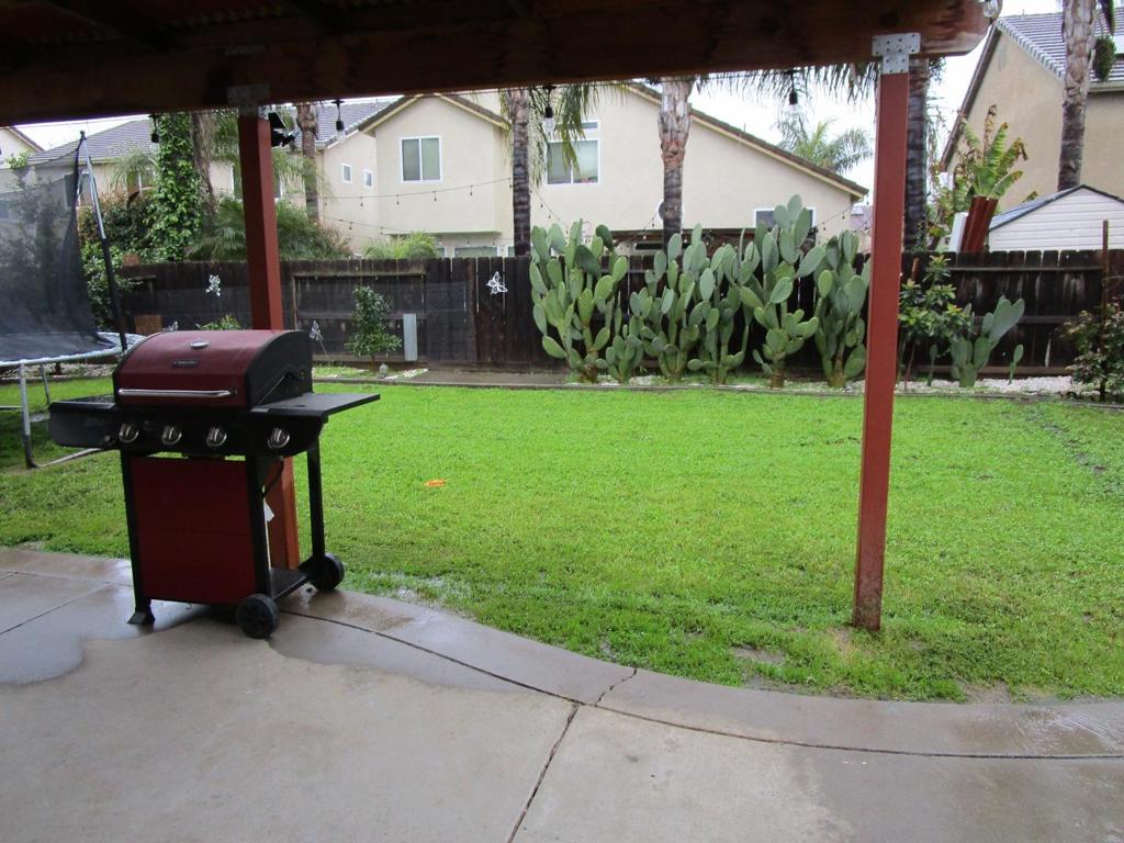 413 Hydrangea Ct, Merced, CA 95341