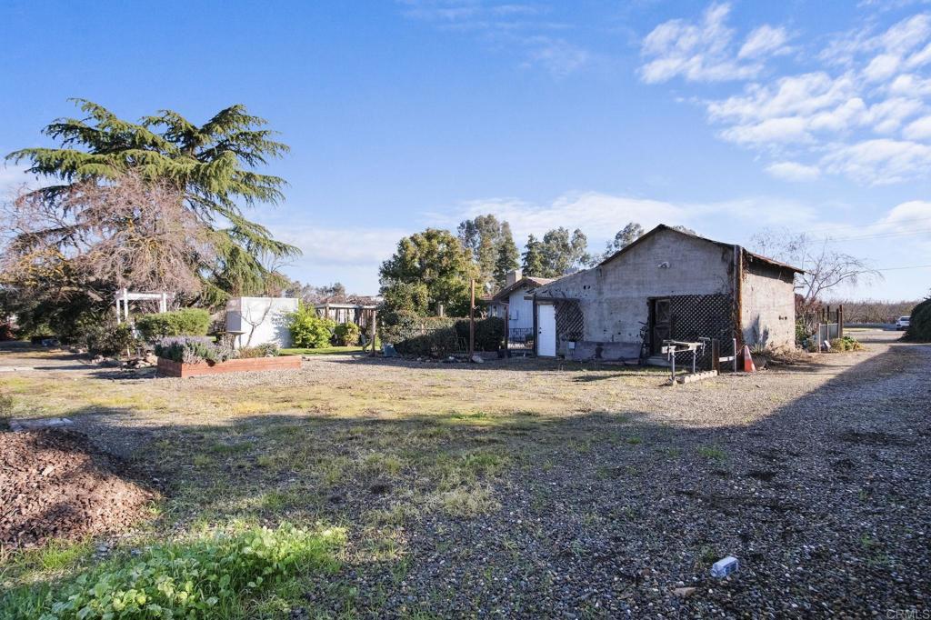 3629 N Lake Rd, Merced, CA 95340