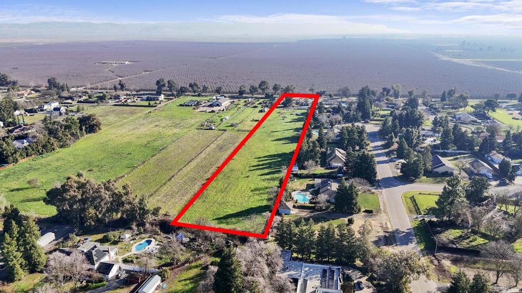 3629 N Lake Rd, Merced, CA 95340