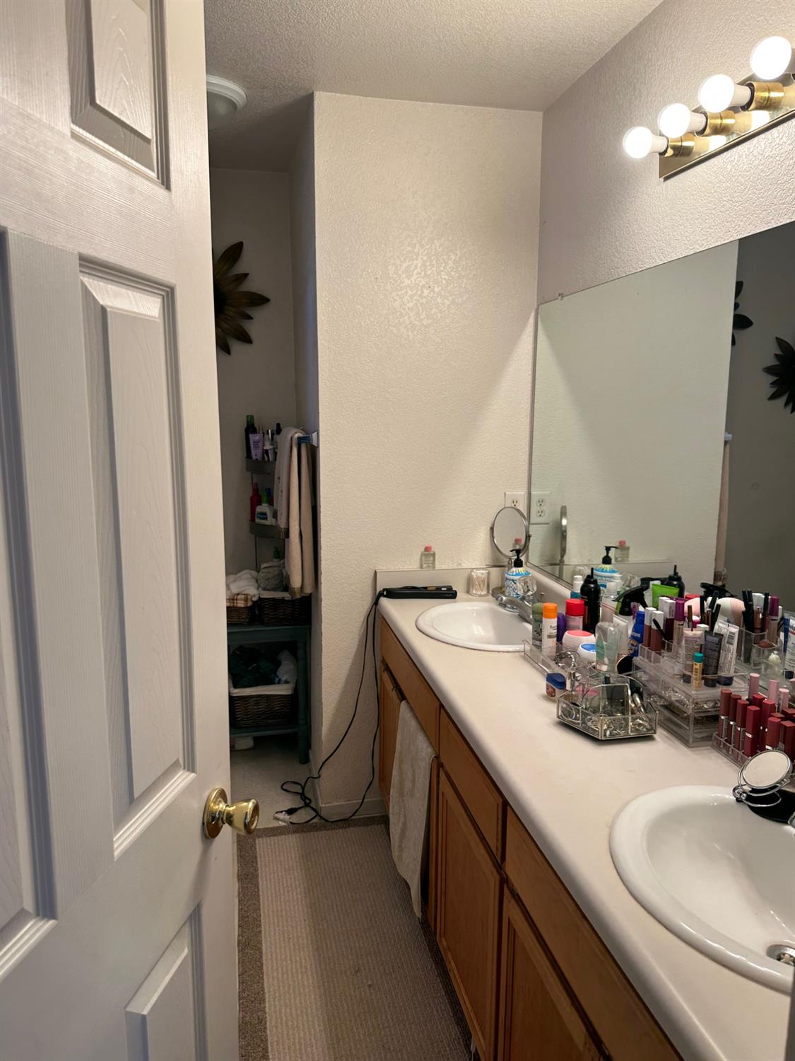 596 ST Teresa St, Merced, CA 95341