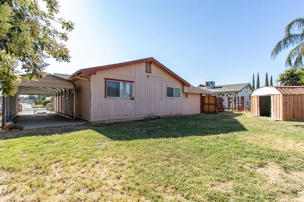 2443 Fern St, Merced, CA 95348