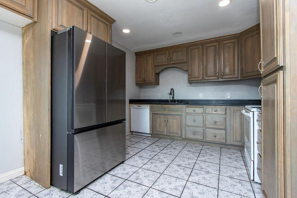 2443 Fern St, Merced, CA 95348