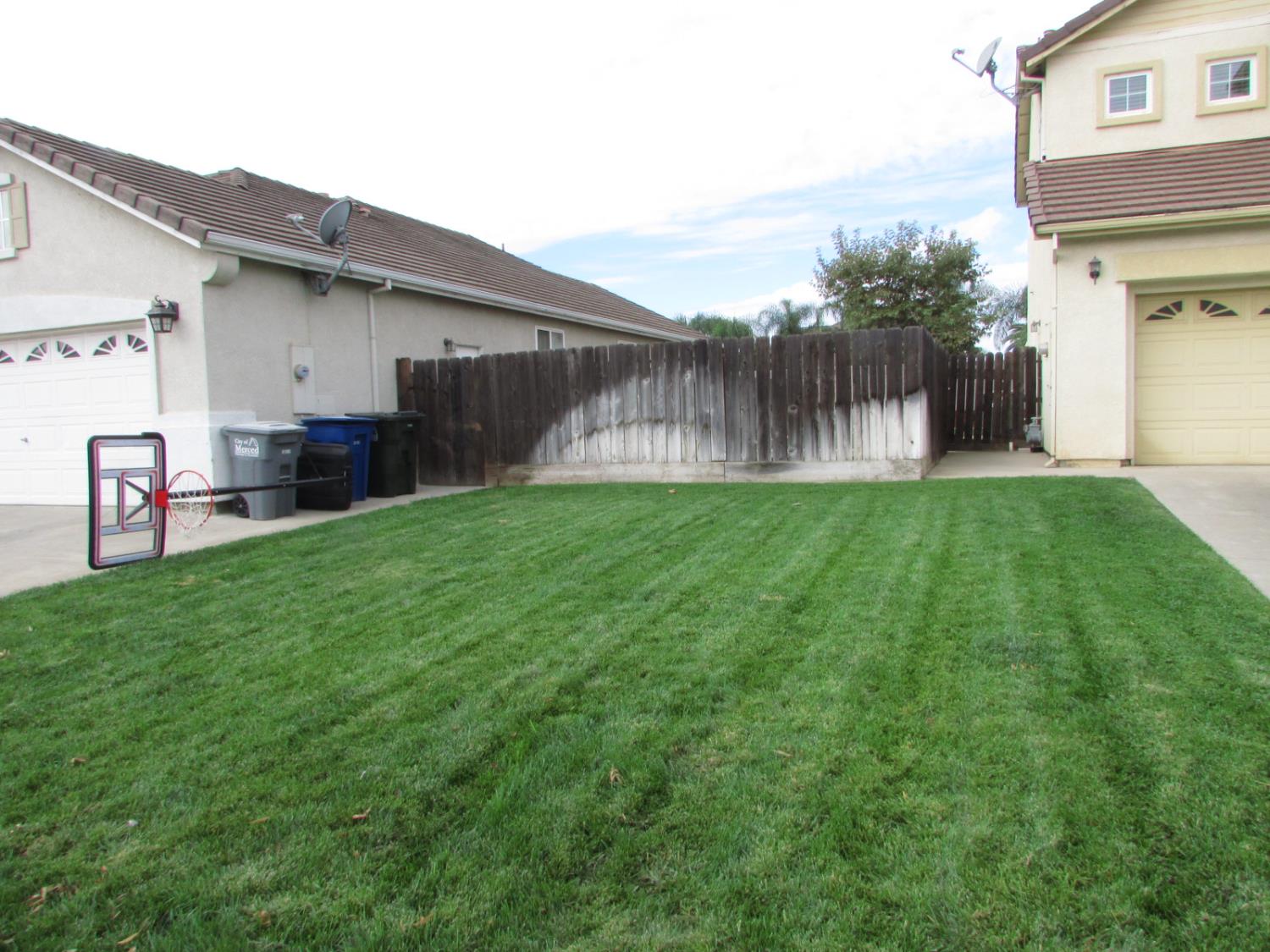 317 Daisy Ct, Merced, CA 95341