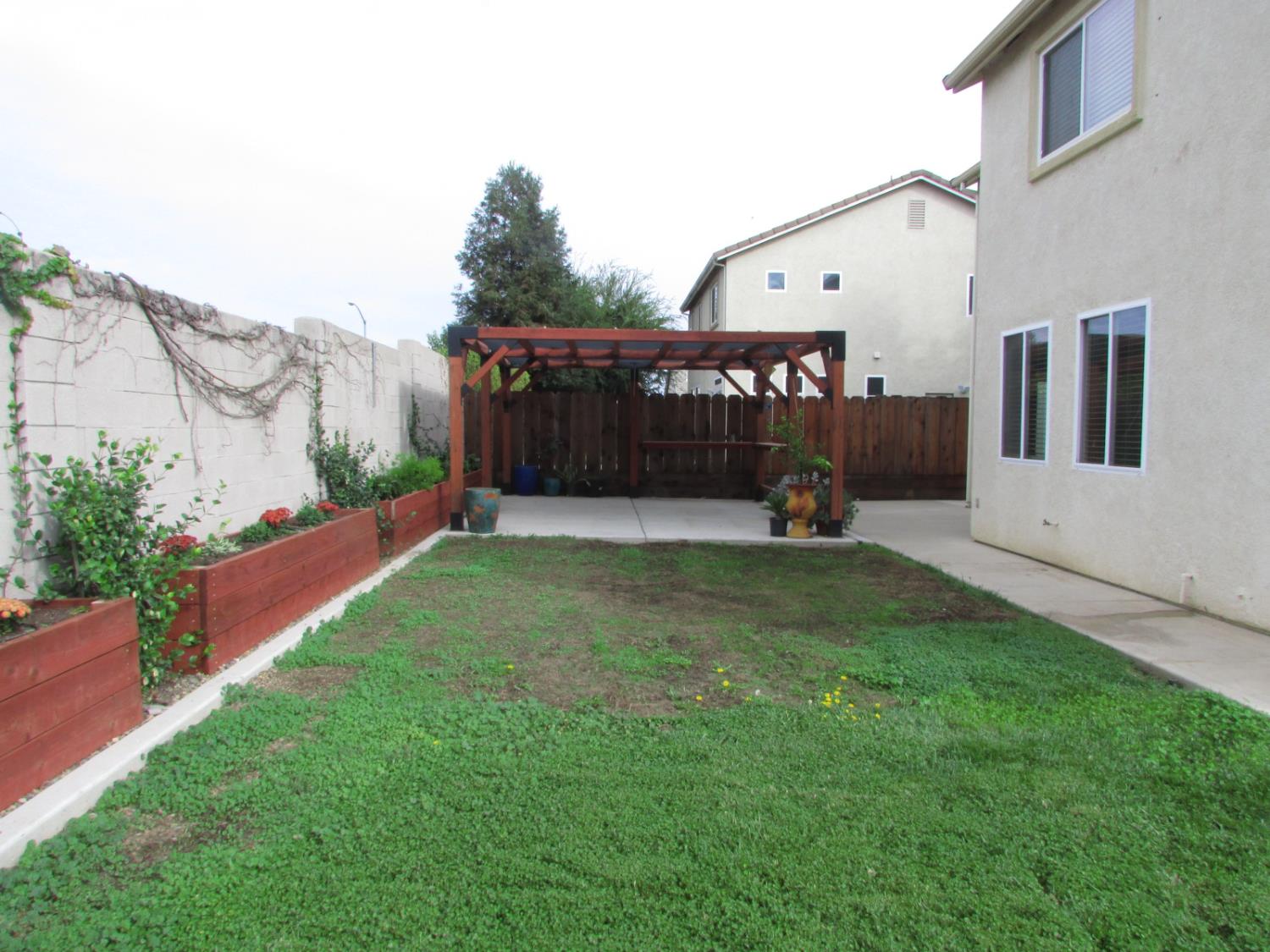 317 Daisy Ct, Merced, CA 95341