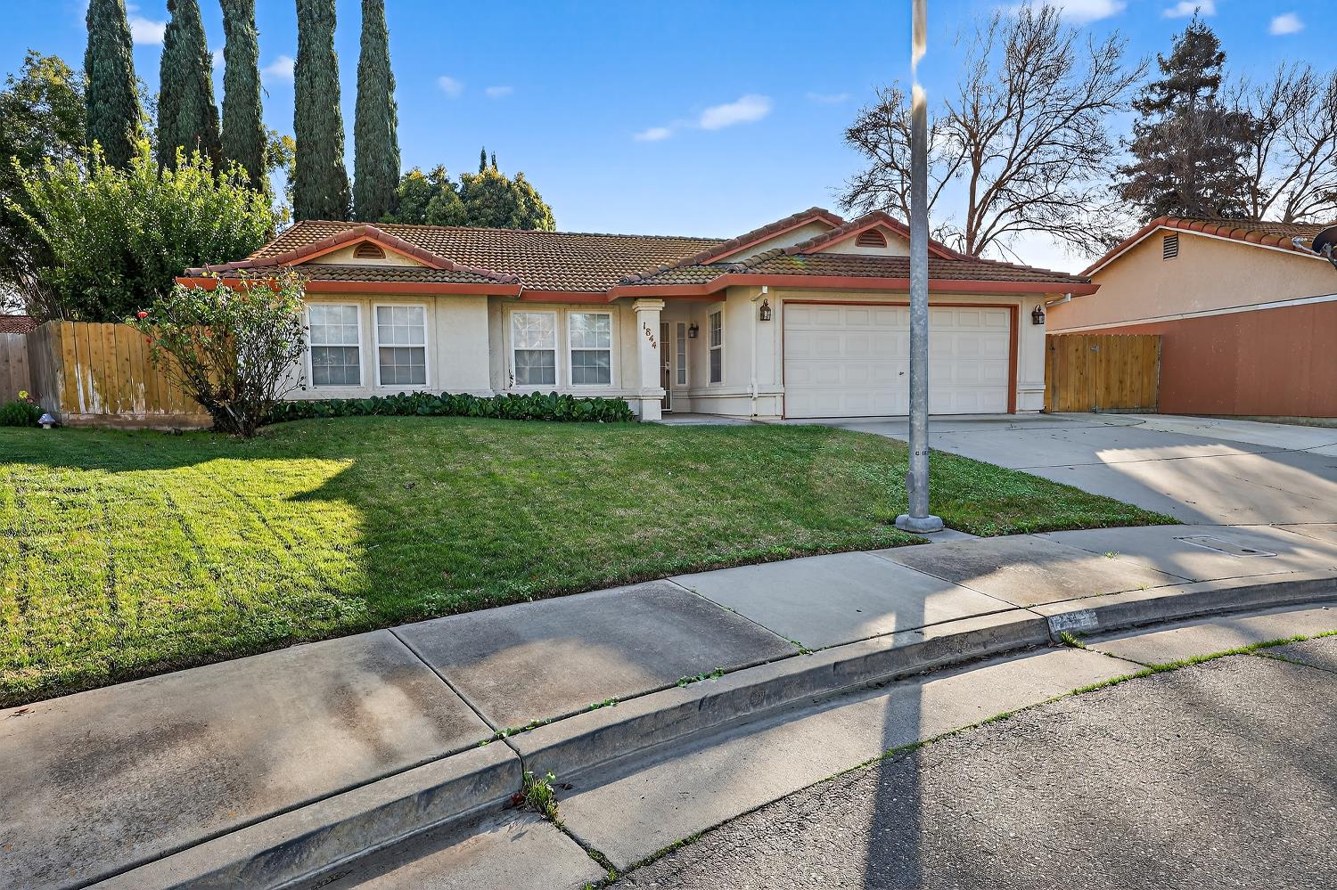 1844 Springfield, Merced, CA 95340