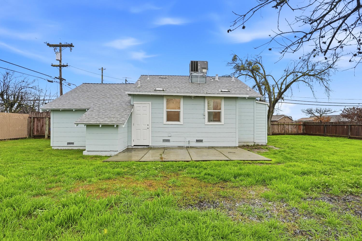 2410 E Gerard, Merced, CA 95341