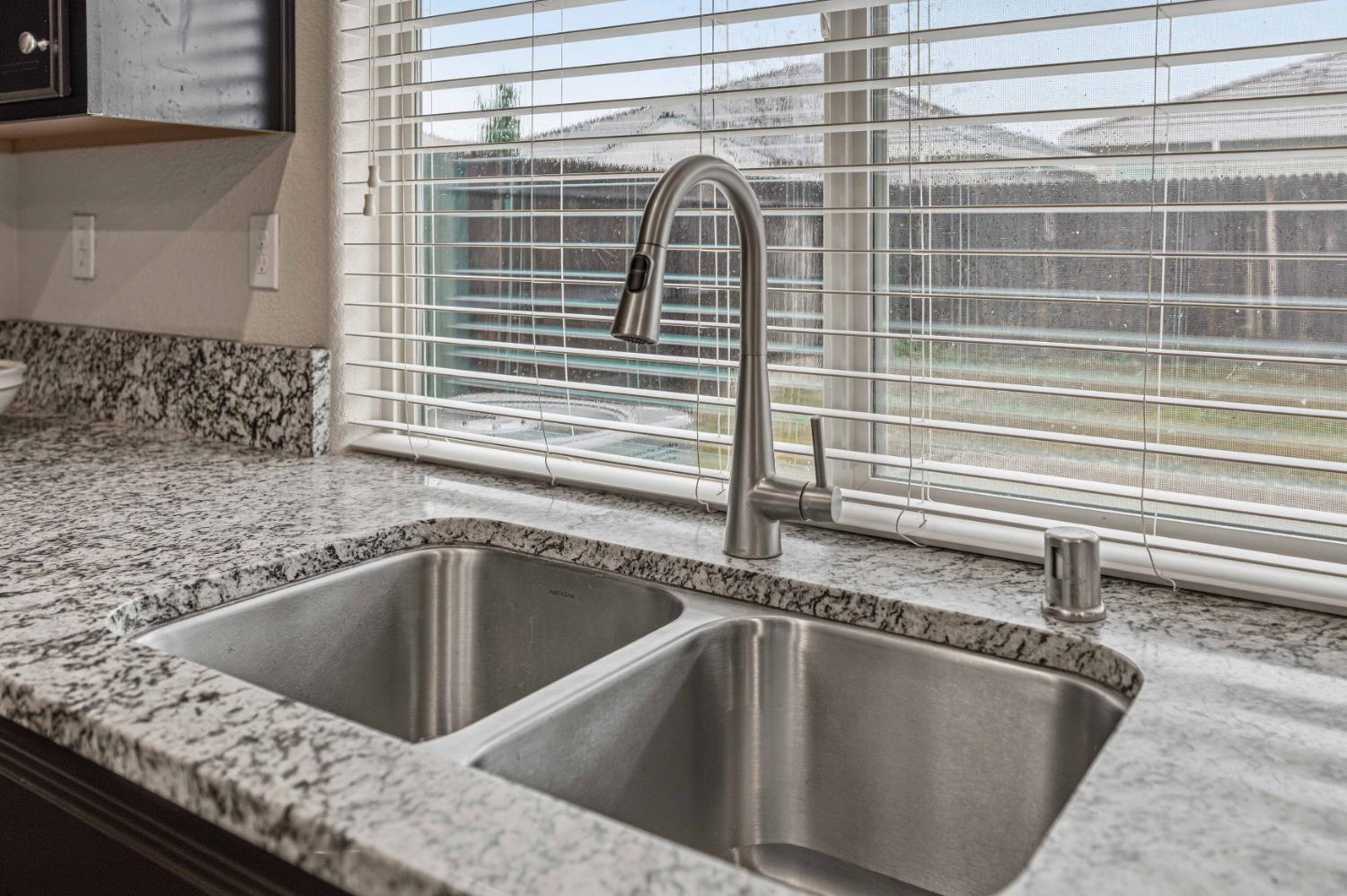 4852 Kinross Ct, Merced, CA 95348